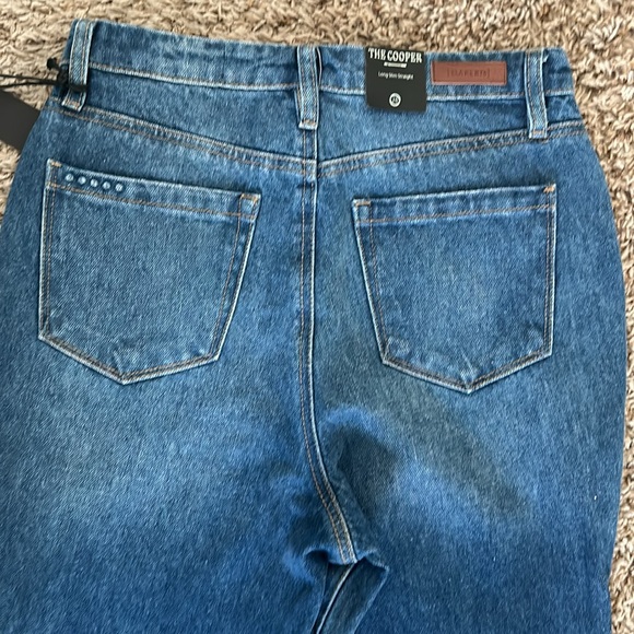 NWT Blank NYC The Cooper Straight Leg Jeans with Side Slit Size 26 - Picture 12 of 13